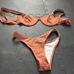 Size small SHEIN set color rust never worn